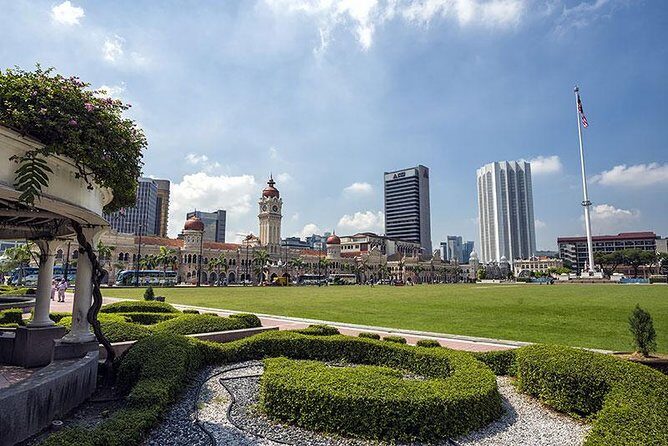 Shore Excursions from Port Klang Terminal - Petronas Twin Towers and KLCC Park: photos now, tickets later
