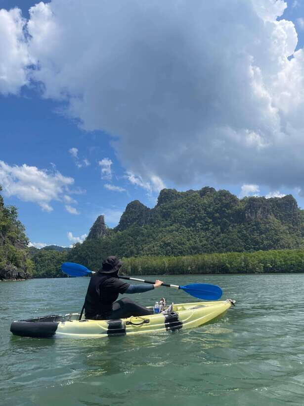 Small Group, Big Heart: Kilim Karst Mangrove Kayak Adventure - The floating hub lunch: a break that fits the day
