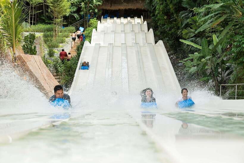Sunway Lagoon Theme Park with Round-Trip Transfer - Scream Park: World War Z! Live and multi-floor fear