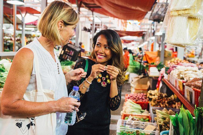 The 10 Tastings of Kuala Lumpur With Locals: Private Street Food Tour - Entering Kuala Lumpur by food: what makes this tour worth it