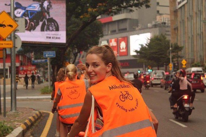 The Best of Kuala Lumpur Sunset and Night tour - What You Actually Get: Dinner, Water, Fruit, and Bike Gear