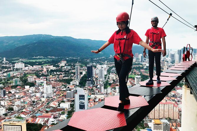 The Gravityz- World's Highest Rope Course Challenge - The 1-hour flow: how the six obstacles shape your confidence